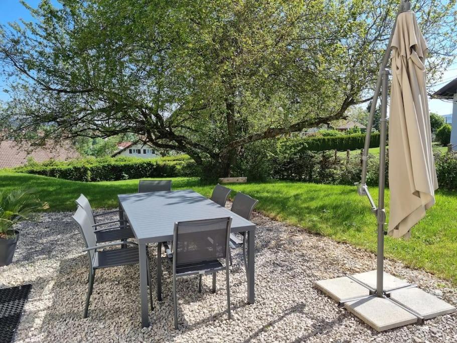 Logement Dans Maison + Exterieur Orchamps-Vennes Екстер'єр фото