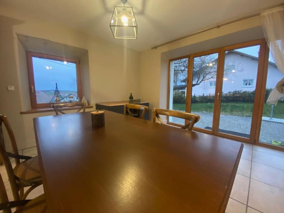 Logement Dans Maison + Exterieur Orchamps-Vennes Екстер'єр фото
