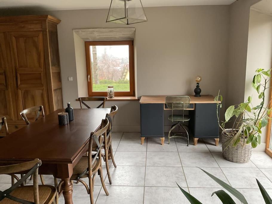 Logement Dans Maison + Exterieur Orchamps-Vennes Екстер'єр фото