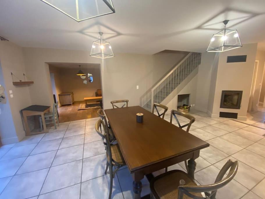 Logement Dans Maison + Exterieur Orchamps-Vennes Екстер'єр фото